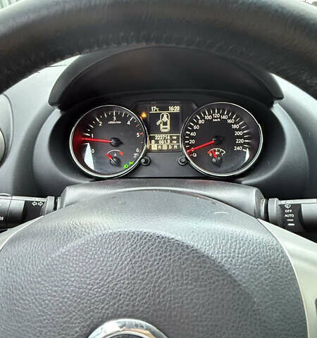 Чорний Ніссан Кашкай, об'ємом двигуна 2 л та пробігом 220 тис. км за 12300 $, фото 8 на Automoto.ua