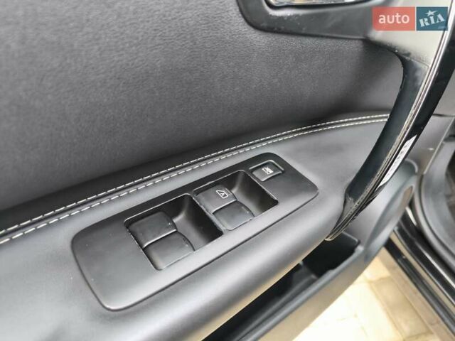 Черный Ниссан Кашкай, объемом двигателя 1.6 л и пробегом 191 тыс. км за 12500 $, фото 25 на Automoto.ua