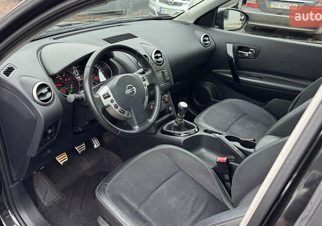 Черный Ниссан Кашкай, объемом двигателя 1.6 л и пробегом 263 тыс. км за 11700 $, фото 28 на Automoto.ua