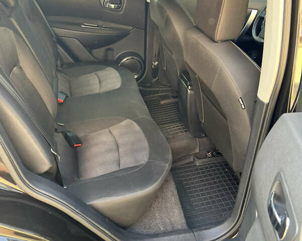 Черный Ниссан Кашкай, объемом двигателя 2 л и пробегом 93 тыс. км за 11800 $, фото 3 на Automoto.ua
