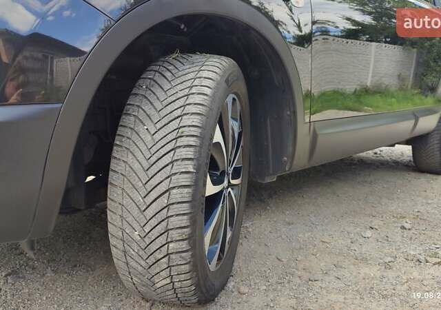 Черный Ниссан Кашкай, объемом двигателя 1.6 л и пробегом 203 тыс. км за 12700 $, фото 14 на Automoto.ua