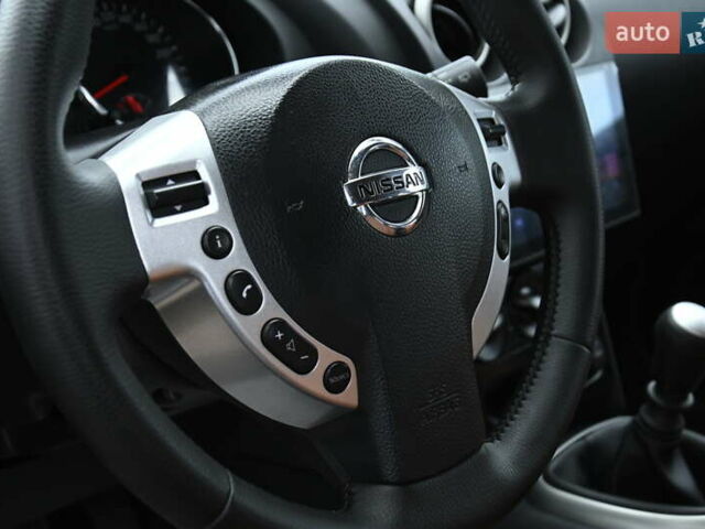Черный Ниссан Кашкай, объемом двигателя 1.5 л и пробегом 252 тыс. км за 11300 $, фото 17 на Automoto.ua