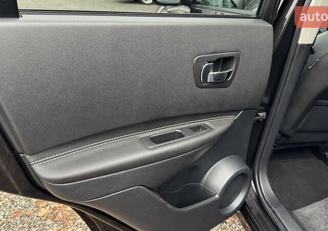 Черный Ниссан Кашкай, объемом двигателя 1.6 л и пробегом 263 тыс. км за 11700 $, фото 50 на Automoto.ua