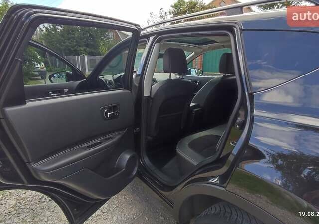 Черный Ниссан Кашкай, объемом двигателя 1.6 л и пробегом 203 тыс. км за 12700 $, фото 29 на Automoto.ua