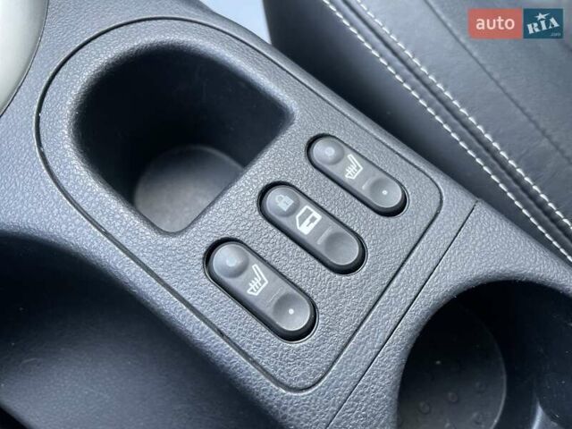 Чорний Ніссан Кашкай, об'ємом двигуна 1.6 л та пробігом 224 тис. км за 12400 $, фото 18 на Automoto.ua