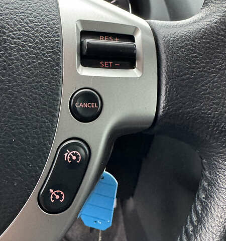 Черный Ниссан Кашкай, объемом двигателя 1.6 л и пробегом 263 тыс. км за 11700 $, фото 44 на Automoto.ua