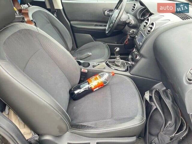 Черный Ниссан Кашкай, объемом двигателя 1.6 л и пробегом 230 тыс. км за 11300 $, фото 14 на Automoto.ua