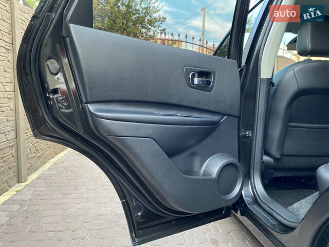 Черный Ниссан Кашкай, объемом двигателя 2 л и пробегом 155 тыс. км за 12200 $, фото 36 на Automoto.ua