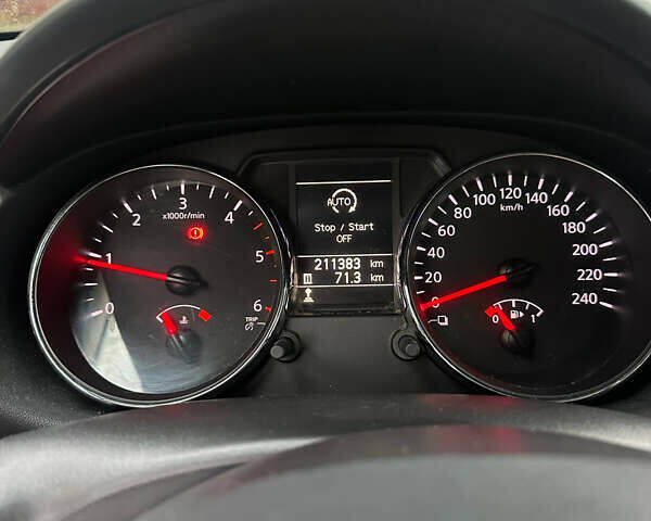 Чорний Ніссан Кашкай, об'ємом двигуна 1.6 л та пробігом 211 тис. км за 11950 $, фото 15 на Automoto.ua