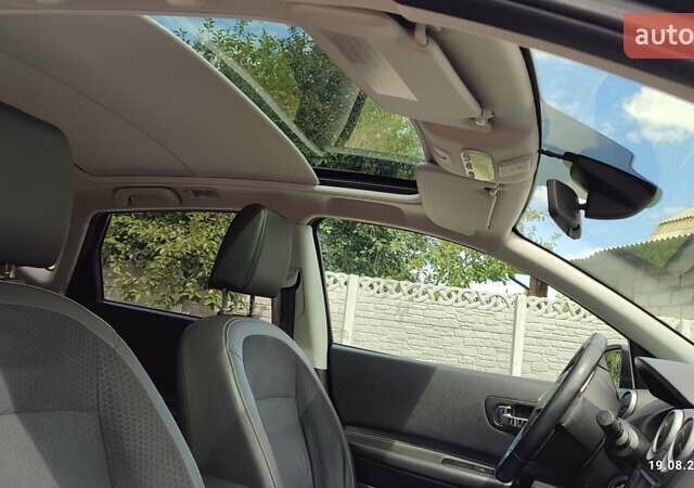 Черный Ниссан Кашкай, объемом двигателя 1.6 л и пробегом 203 тыс. км за 12700 $, фото 26 на Automoto.ua