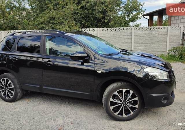 Черный Ниссан Кашкай, объемом двигателя 1.6 л и пробегом 203 тыс. км за 12700 $, фото 7 на Automoto.ua