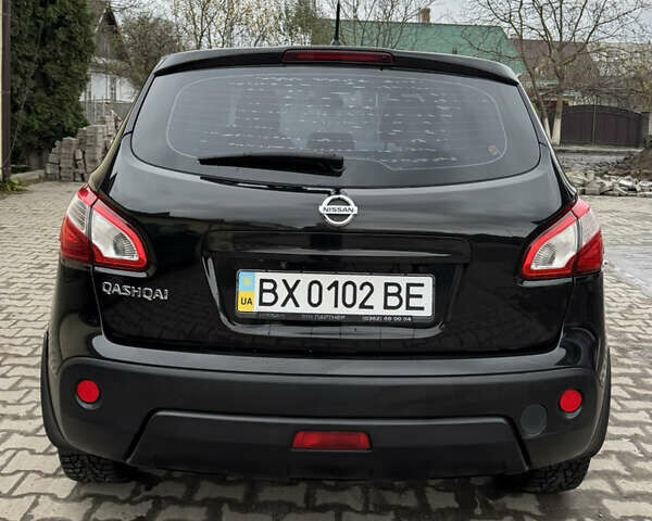 Черный Ниссан Кашкай, объемом двигателя 1.6 л и пробегом 107 тыс. км за 11700 $, фото 5 на Automoto.ua
