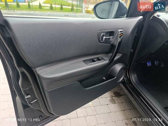 Чорний Ніссан Кашкай, об'ємом двигуна 1.6 л та пробігом 203 тис. км за 12300 $, фото 6 на Automoto.ua