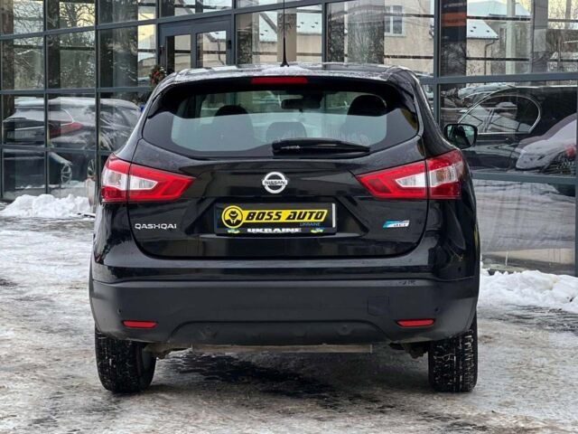 Черный Ниссан Кашкай, объемом двигателя 1.5 л и пробегом 199 тыс. км за 14990 $, фото 4 на Automoto.ua