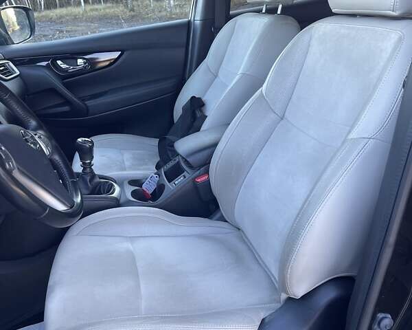 Черный Ниссан Кашкай, объемом двигателя 1.5 л и пробегом 240 тыс. км за 15600 $, фото 17 на Automoto.ua