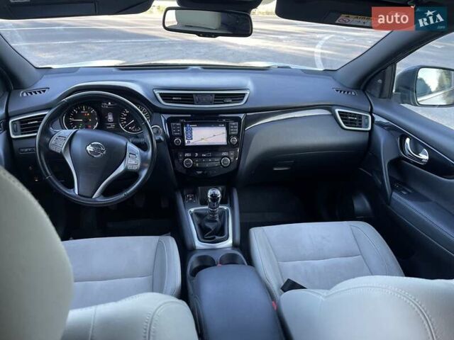 Черный Ниссан Кашкай, объемом двигателя 1.5 л и пробегом 240 тыс. км за 15600 $, фото 23 на Automoto.ua