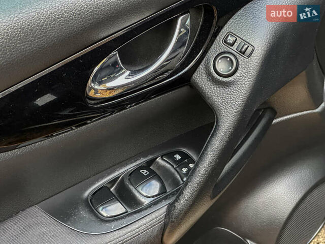 Чорний Ніссан Кашкай, об'ємом двигуна 1.6 л та пробігом 263 тис. км за 13900 $, фото 55 на Automoto.ua