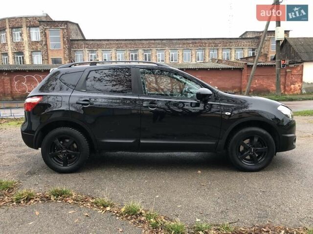 Черный Ниссан Кашкай, объемом двигателя 1.6 л и пробегом 114 тыс. км за 12890 $, фото 7 на Automoto.ua