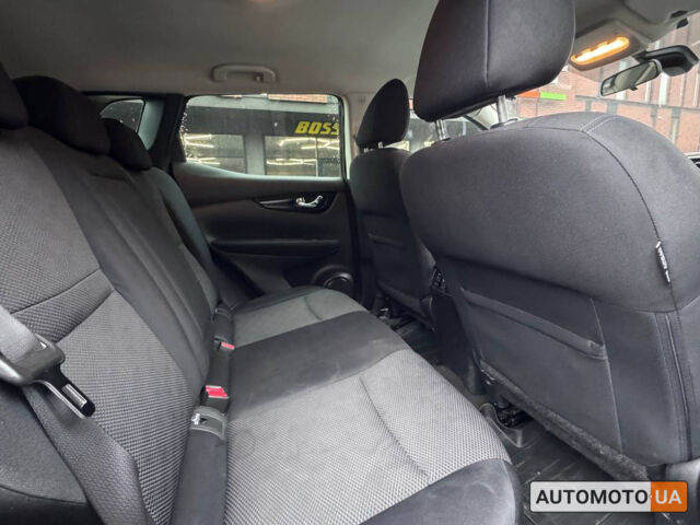 Черный Ниссан Кашкай, объемом двигателя 1.6 л и пробегом 130 тыс. км за 16000 $, фото 17 на Automoto.ua