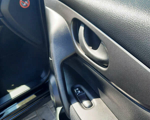 Черный Ниссан Кашкай, объемом двигателя 1.5 л и пробегом 155 тыс. км за 13800 $, фото 14 на Automoto.ua