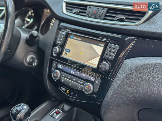 Чорний Ніссан Кашкай, об'ємом двигуна 1.6 л та пробігом 263 тис. км за 13900 $, фото 99 на Automoto.ua