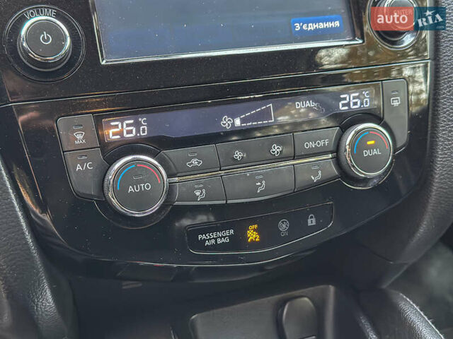 Чорний Ніссан Кашкай, об'ємом двигуна 1.6 л та пробігом 263 тис. км за 13900 $, фото 61 на Automoto.ua