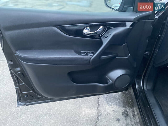 Черный Ниссан Кашкай, объемом двигателя 1.5 л и пробегом 186 тыс. км за 14500 $, фото 9 на Automoto.ua