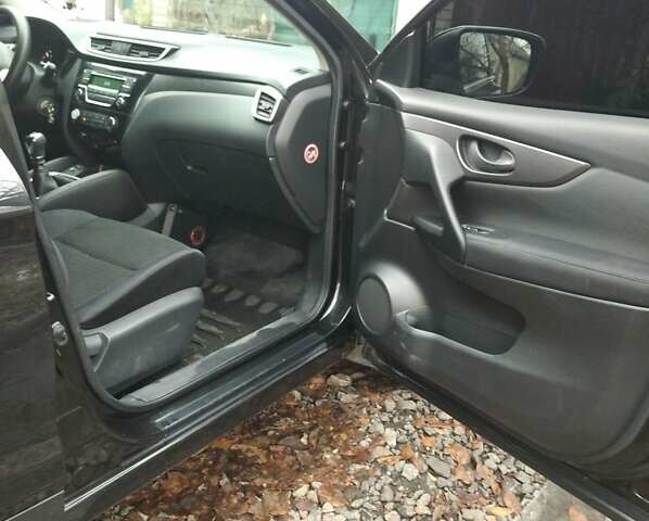 Черный Ниссан Кашкай, объемом двигателя 1.46 л и пробегом 276 тыс. км за 12700 $, фото 20 на Automoto.ua