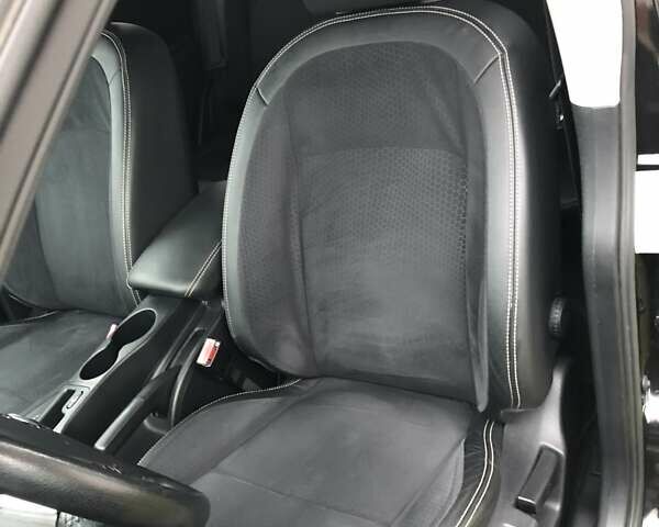 Черный Ниссан Кашкай, объемом двигателя 1.6 л и пробегом 114 тыс. км за 12890 $, фото 115 на Automoto.ua