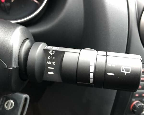 Черный Ниссан Кашкай, объемом двигателя 1.6 л и пробегом 114 тыс. км за 12890 $, фото 93 на Automoto.ua