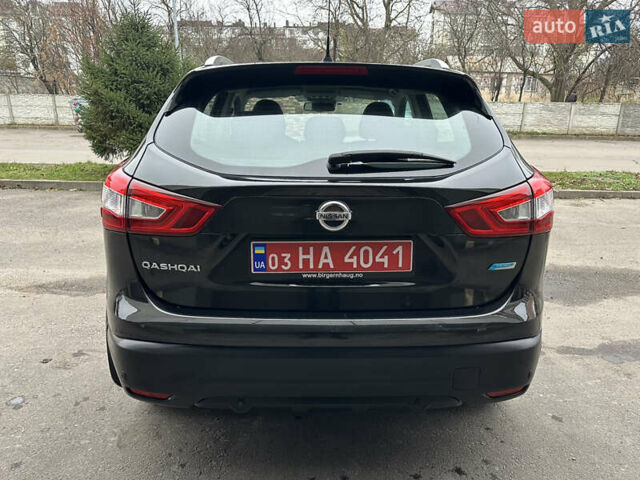 Черный Ниссан Кашкай, объемом двигателя 1.5 л и пробегом 175 тыс. км за 14700 $, фото 6 на Automoto.ua