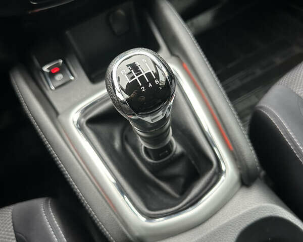 Черный Ниссан Кашкай, объемом двигателя 1.5 л и пробегом 175 тыс. км за 14700 $, фото 21 на Automoto.ua