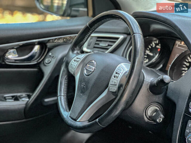 Чорний Ніссан Кашкай, об'ємом двигуна 1.6 л та пробігом 263 тис. км за 13900 $, фото 100 на Automoto.ua