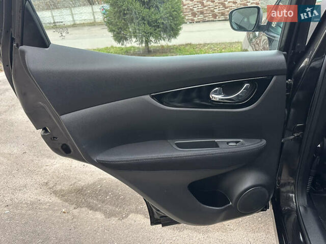 Черный Ниссан Кашкай, объемом двигателя 1.5 л и пробегом 175 тыс. км за 14700 $, фото 30 на Automoto.ua