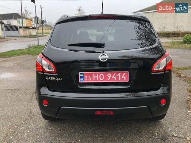 Черный Ниссан Кашкай, объемом двигателя 1.6 л и пробегом 114 тыс. км за 12890 $, фото 5 на Automoto.ua