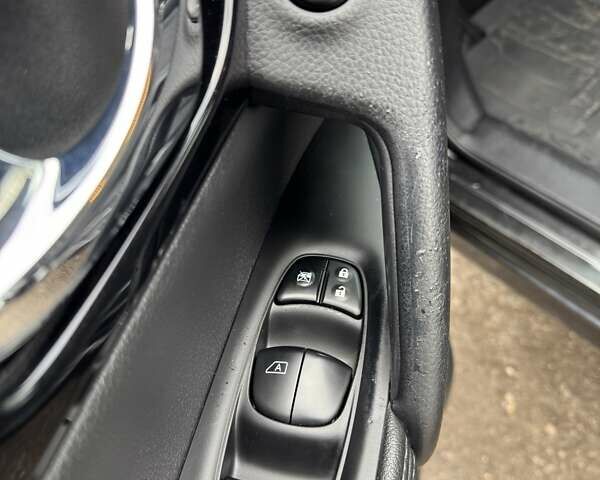 Черный Ниссан Кашкай, объемом двигателя 1.5 л и пробегом 220 тыс. км за 13700 $, фото 26 на Automoto.ua