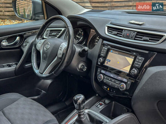 Чорний Ніссан Кашкай, об'ємом двигуна 1.6 л та пробігом 263 тис. км за 13900 $, фото 96 на Automoto.ua