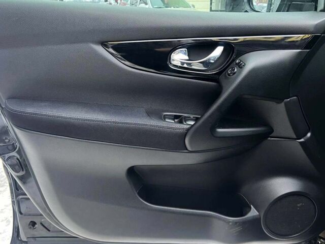 Черный Ниссан Кашкай, объемом двигателя 1.5 л и пробегом 199 тыс. км за 14990 $, фото 11 на Automoto.ua