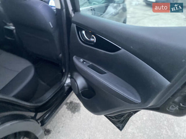 Черный Ниссан Кашкай, объемом двигателя 1.5 л и пробегом 186 тыс. км за 14500 $, фото 21 на Automoto.ua