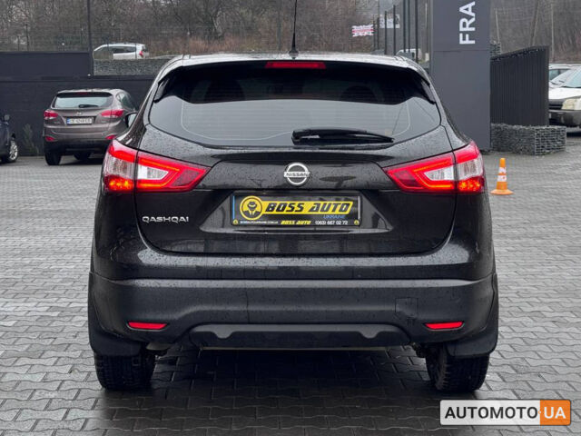 Черный Ниссан Кашкай, объемом двигателя 1.6 л и пробегом 130 тыс. км за 16000 $, фото 4 на Automoto.ua