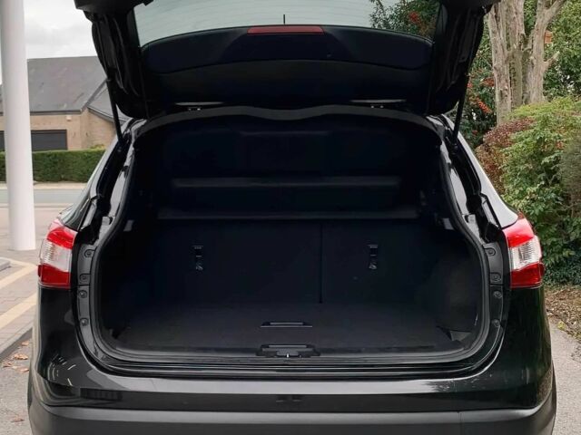 Черный Ниссан Кашкай, объемом двигателя 1.5 л и пробегом 83 тыс. км за 8100 $, фото 6 на Automoto.ua