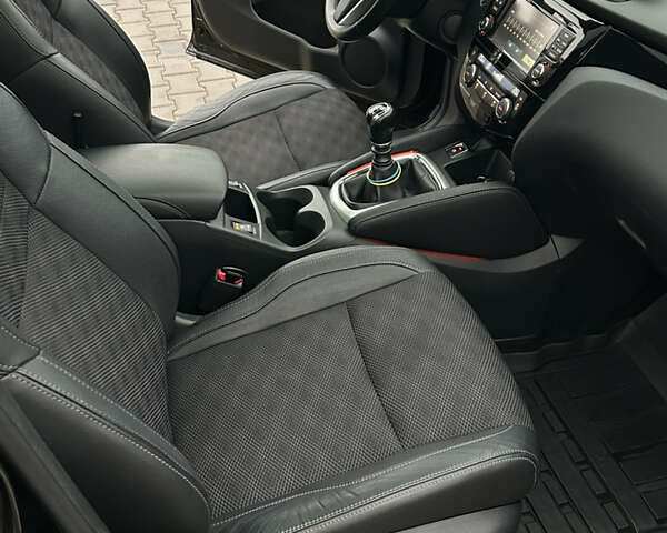 Чорний Ніссан Кашкай, об'ємом двигуна 1.5 л та пробігом 158 тис. км за 15999 $, фото 32 на Automoto.ua