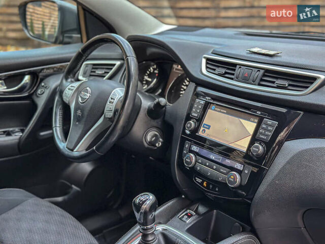 Чорний Ніссан Кашкай, об'ємом двигуна 1.6 л та пробігом 263 тис. км за 13900 $, фото 97 на Automoto.ua