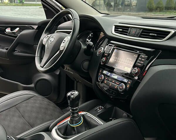 Чорний Ніссан Кашкай, об'ємом двигуна 1.5 л та пробігом 158 тис. км за 16200 $, фото 31 на Automoto.ua