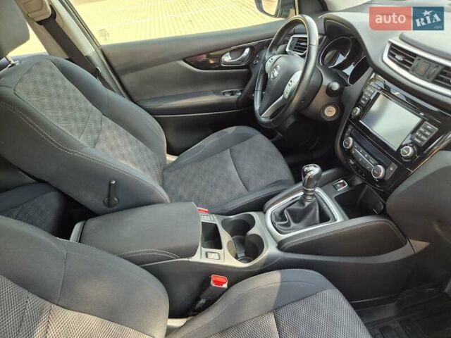 Черный Ниссан Кашкай, объемом двигателя 1.5 л и пробегом 108 тыс. км за 16899 $, фото 27 на Automoto.ua