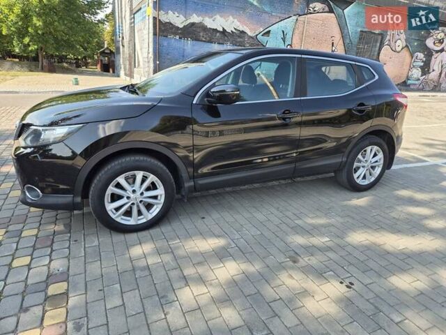 Черный Ниссан Кашкай, объемом двигателя 1.5 л и пробегом 108 тыс. км за 16899 $, фото 6 на Automoto.ua