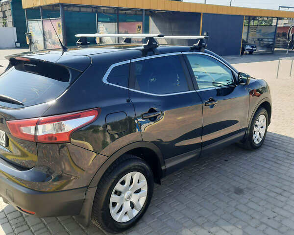 Черный Ниссан Кашкай, объемом двигателя 1.5 л и пробегом 155 тыс. км за 13800 $, фото 6 на Automoto.ua