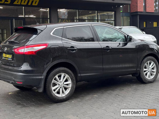 Черный Ниссан Кашкай, объемом двигателя 1.6 л и пробегом 130 тыс. км за 16000 $, фото 5 на Automoto.ua