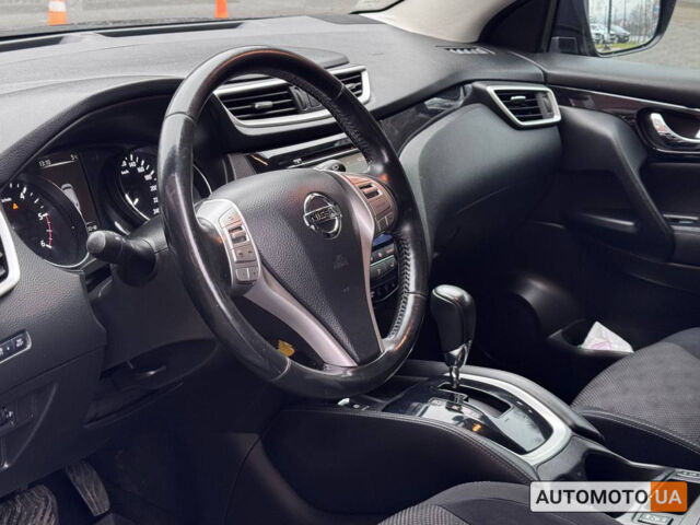 Черный Ниссан Кашкай, объемом двигателя 1.6 л и пробегом 130 тыс. км за 16000 $, фото 7 на Automoto.ua