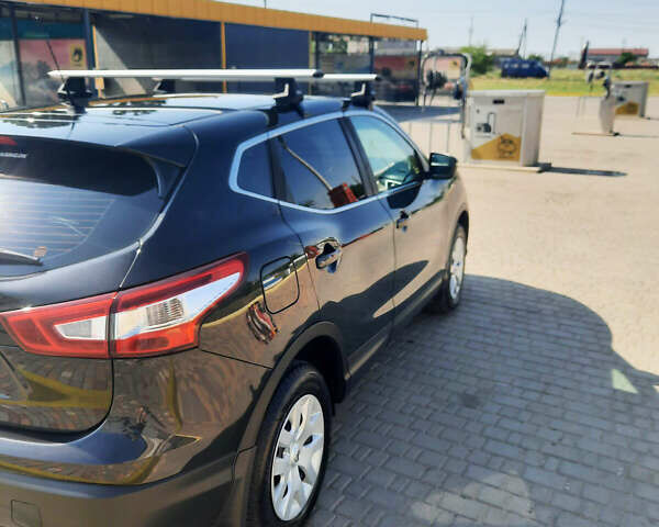 Черный Ниссан Кашкай, объемом двигателя 1.5 л и пробегом 155 тыс. км за 13800 $, фото 7 на Automoto.ua